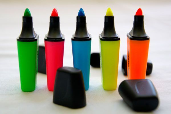 quitar manchas rotulador fluorescente